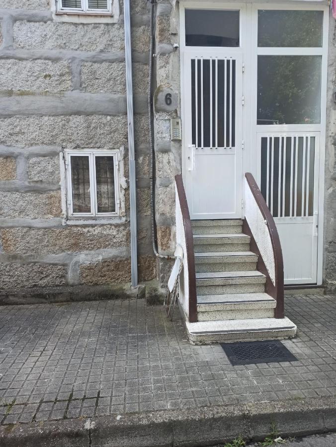 Apartament O Descanso Da Abella Ourense Zewnętrze zdjęcie