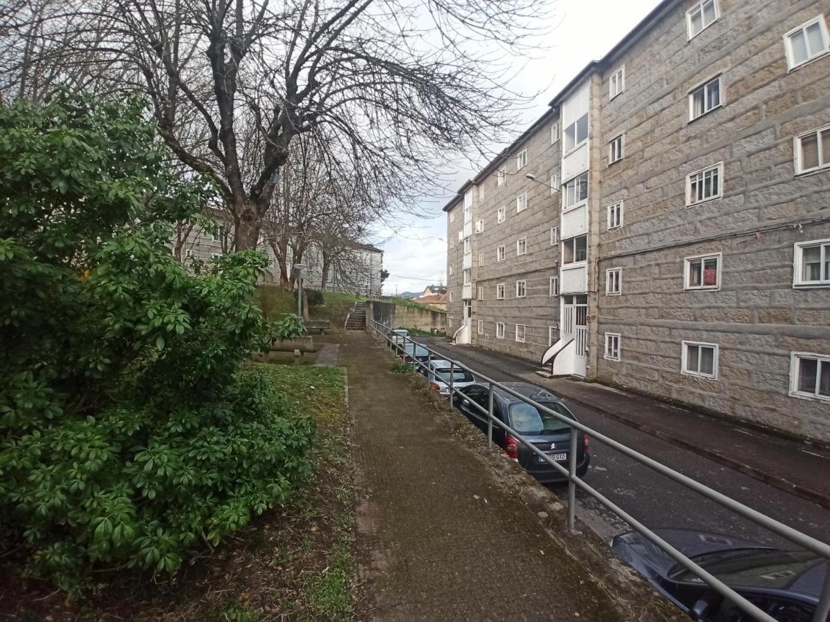 Apartament O Descanso Da Abella Ourense Zewnętrze zdjęcie