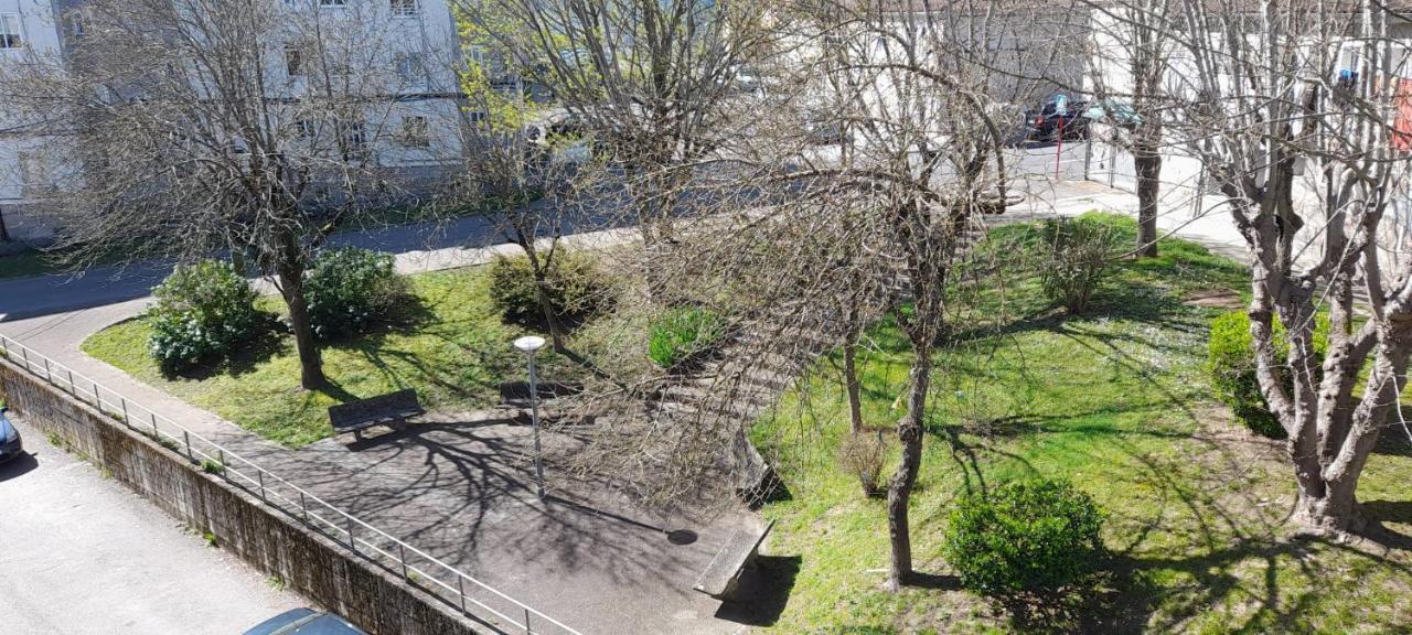 Apartament O Descanso Da Abella Ourense Zewnętrze zdjęcie