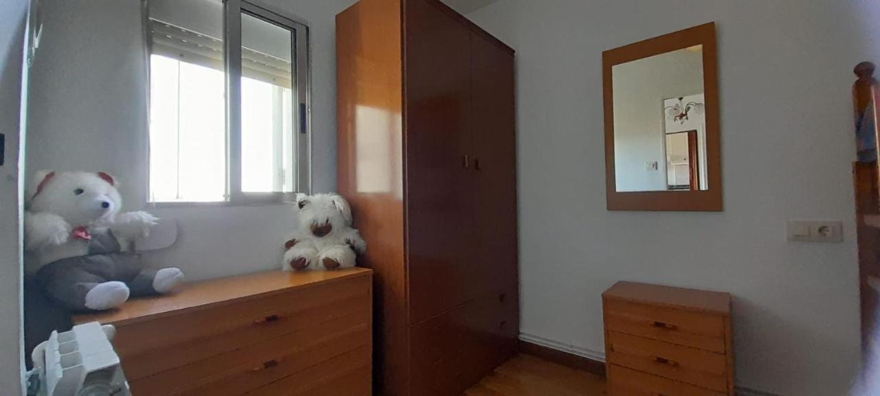 Apartament O Descanso Da Abella Ourense Zewnętrze zdjęcie